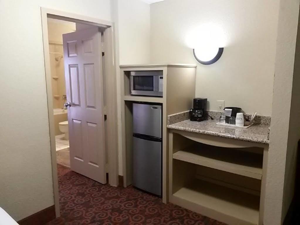 Governors Suites Hotel Oklahoma City Airport Area Ngoại thất bức ảnh